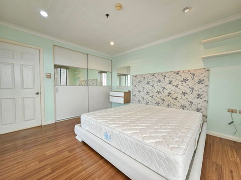 💥Special price... Lumpini Suite Pinklao, 2 bedrooms only 3.75 million baht (including transfer fees). Near Pata Pinklao and the MRT Bang Yi Khan.