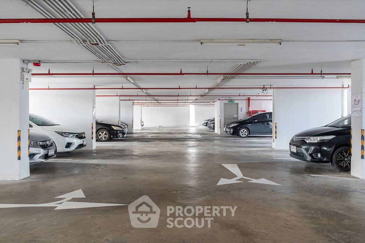 picture 2-BR Condo at Bangkok Horizon Sathorn near BTS Saint Louis (ID 1938613) - 33/40