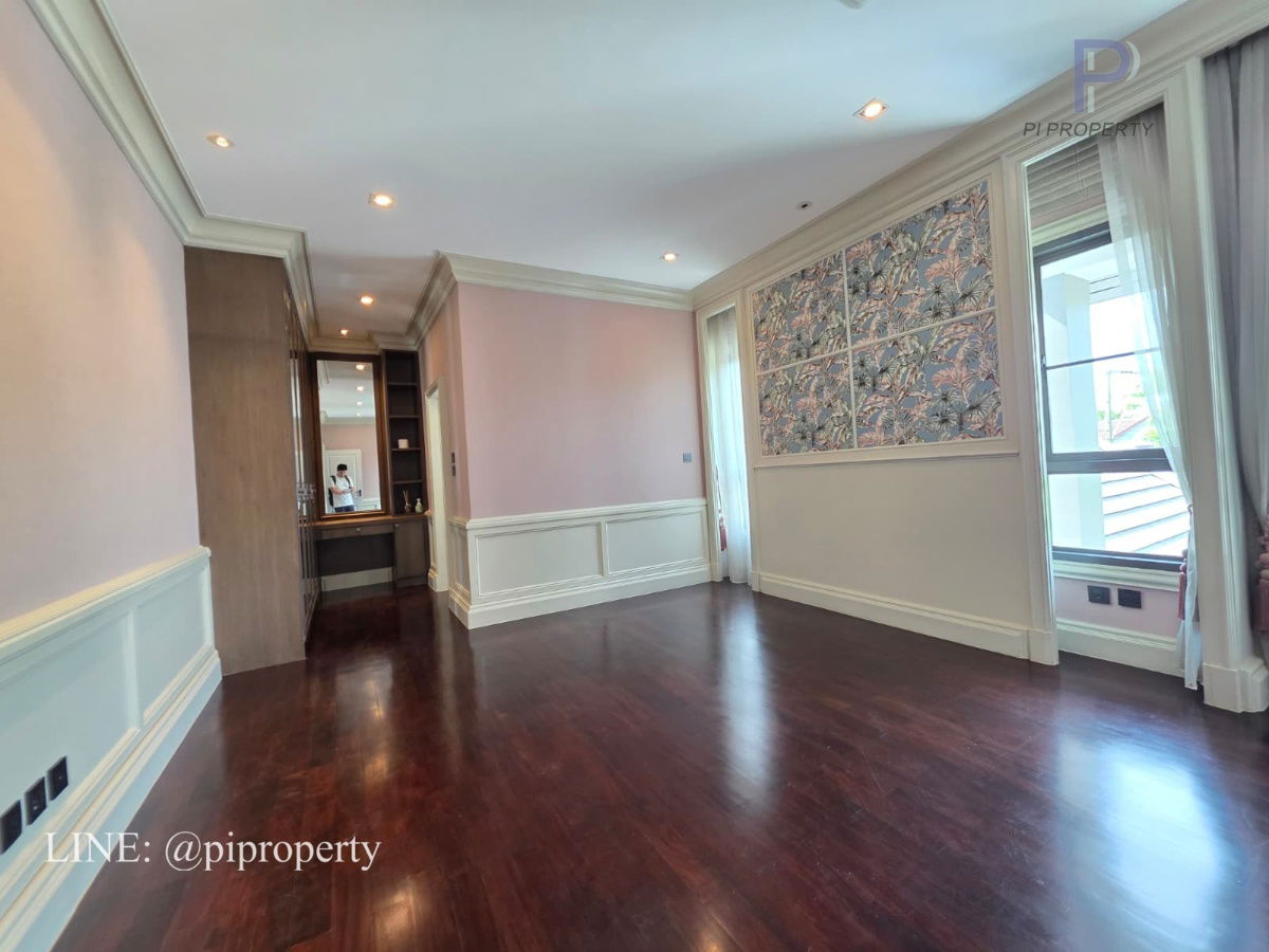 picture For Rent: Luxurious Villa in Grand Bangkok Boulevard Sukhumvit with 4 Bedrooms & 5 Bathrooms - 28/44