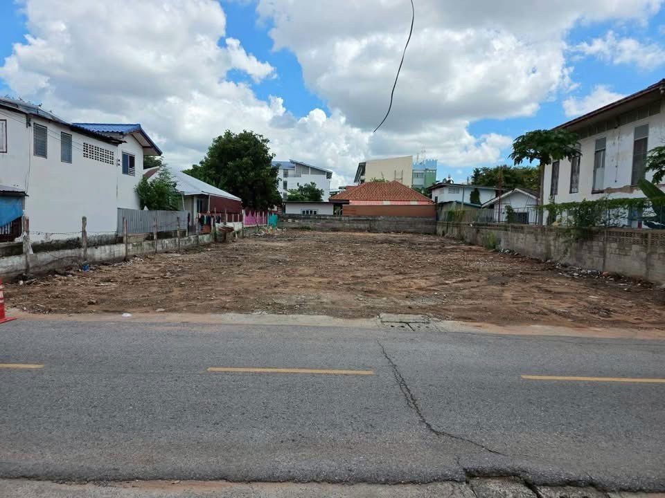รูป ขายที่ดินเปล่าทำเลดี (สามเหลี่ยม) ต.ในเมือง อ.เมือง จ.ขอนแก่น - รูปที่ 1/8