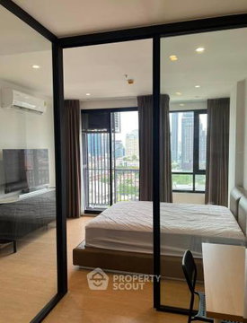 Pet-Friendly 1-BR Condo At Maru Ekkamai 2, 15th Floor, BTS Ekkamai (ID 1560401)