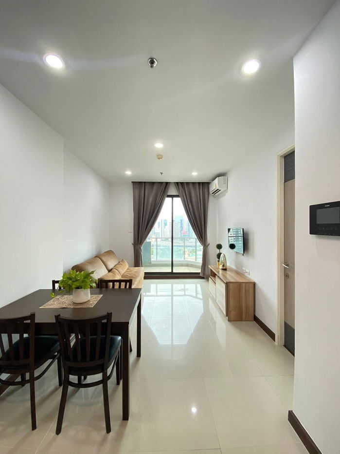 picture Urgent Rent!! Great Price! Beautifully Decorated Unit at Supalai Premier Asoke - 6/11