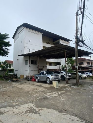 ขายอพาร์ตเม้นท์ 5 ชั้น ซอยรามคำแหง 68 แยก 1/7 แขวงหัวหมาก เขตบางกะปิ กรุงเทพ  168 ตรว.