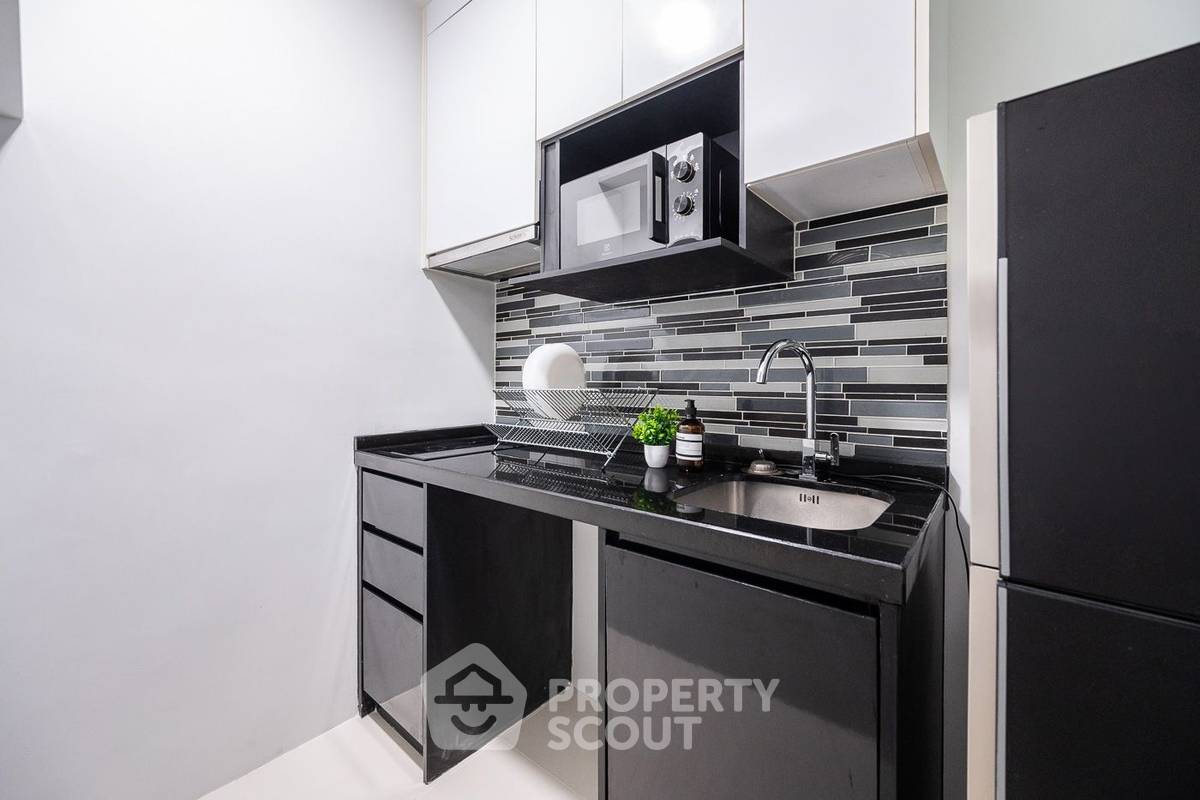 picture 2-BR Condo at Bangkok Horizon Sathorn near BTS Saint Louis (ID 1938613) - 14/40