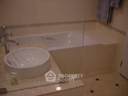 picture 2-BR Condo at Baan Siri Sukhumvit 10 Condominium near BTS Nana (ID 549388) - 14/19
