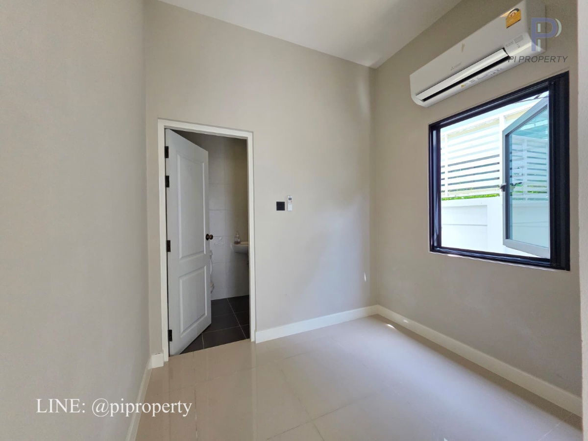 picture For Rent: Luxurious Villa in Grand Bangkok Boulevard Sukhumvit with 4 Bedrooms & 5 Bathrooms - 13/44