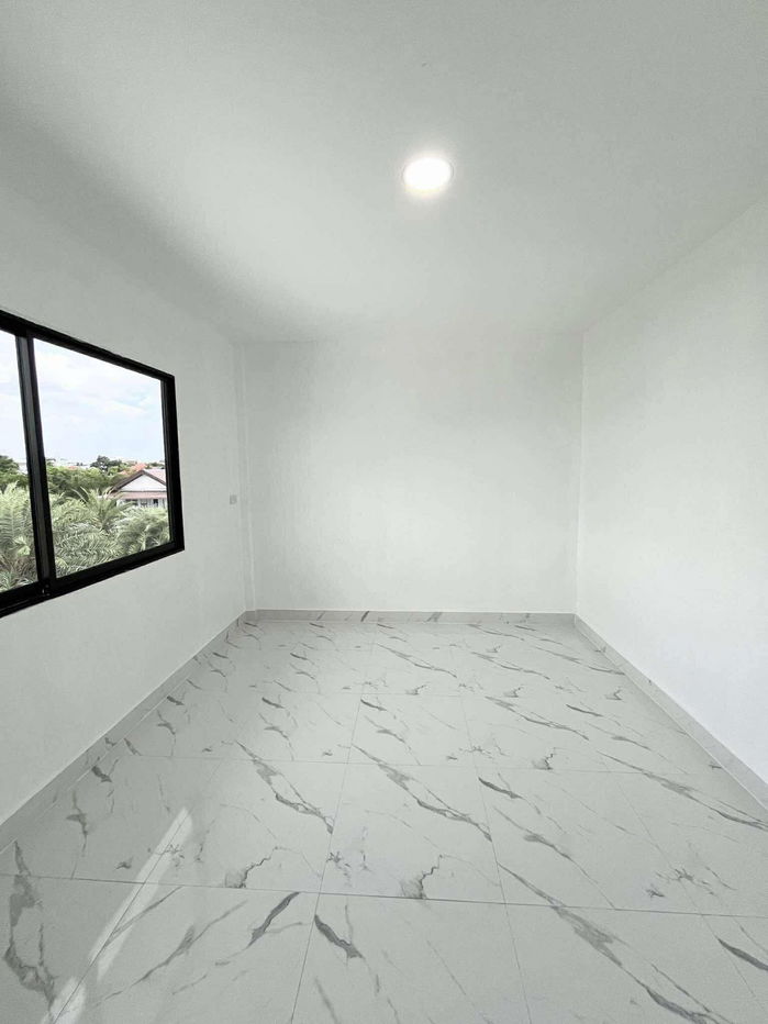 picture #R5484 🎉 040868 House for rent  Soi  Ramintra 34 Intersection 10 - 4/18