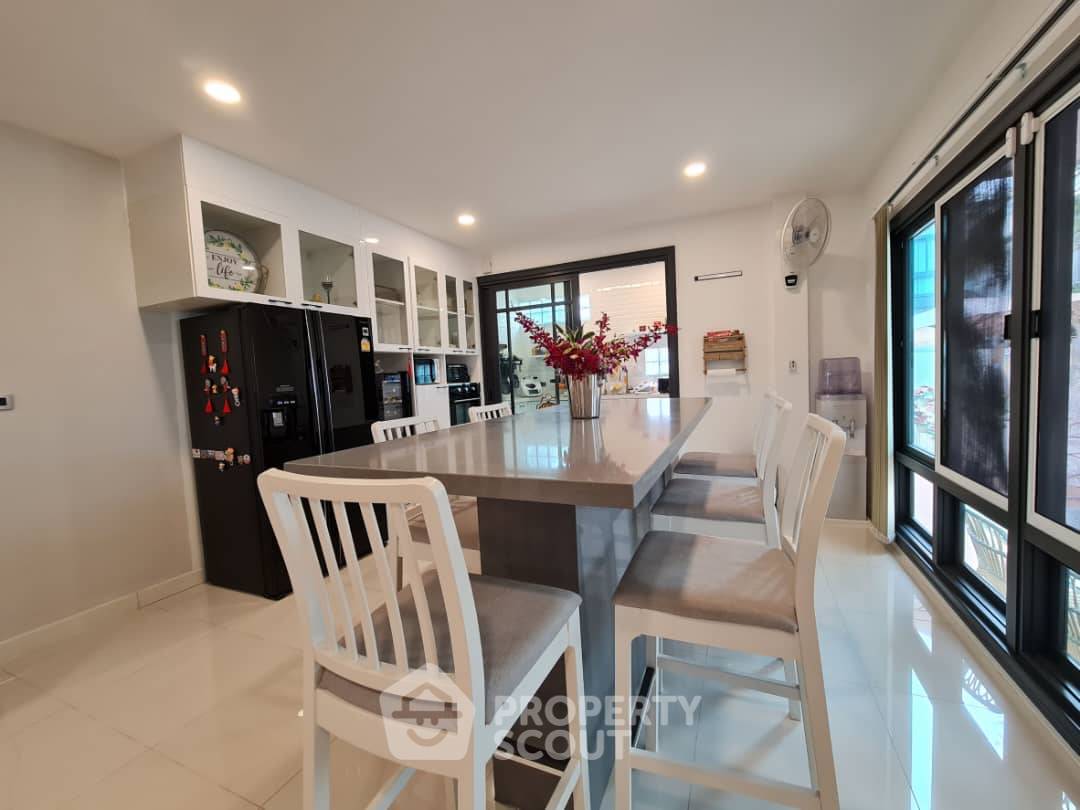 picture 4-BR House at Patta Prime close to Pattaya (ID 2250538) - 6/12