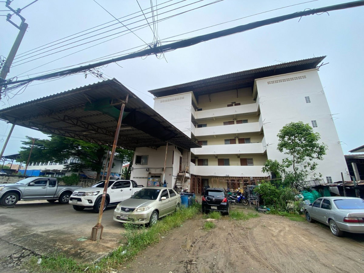 picture 5-storey apartment for sale in Soi Ramkhamhaeng 68, Intersection 1/7, Hua Mak Subdistrict, Bang Kapi District, Bangkok, on 168 square wah of land - 3/13