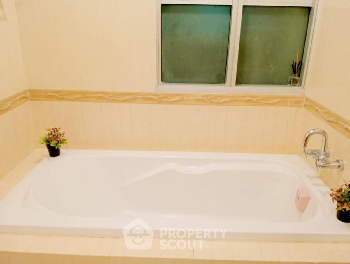 picture 2-BR Condo at The Address Siam near BTS Ratchathewi (ID 2064449) - 4/8