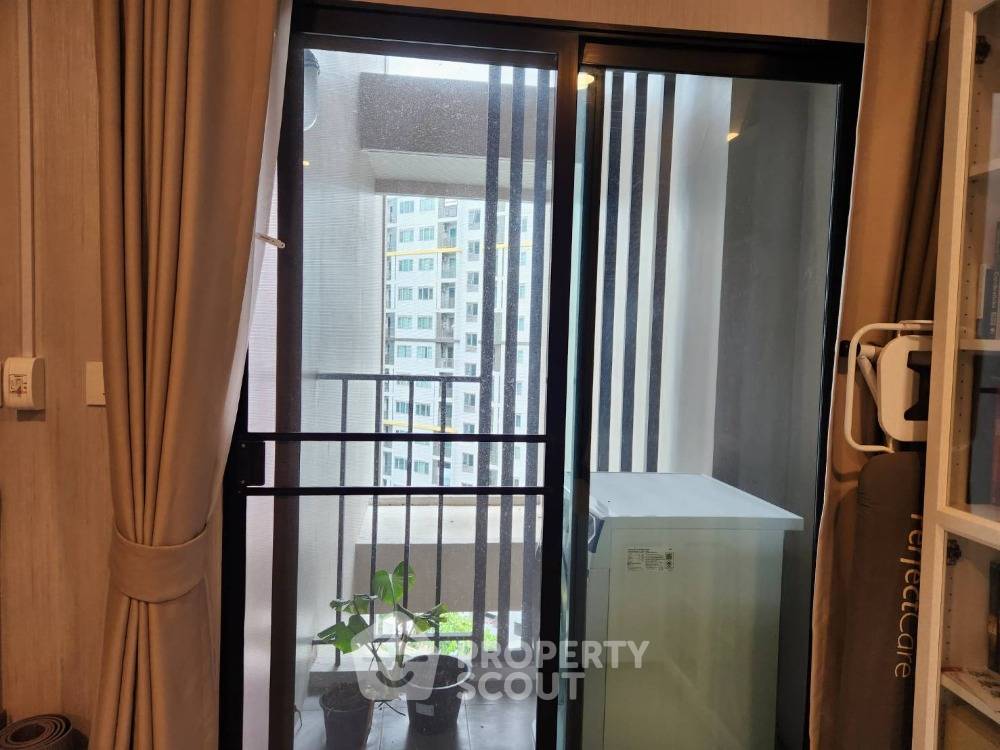 picture 2-BR Condo at Knightsbridge Phaholyothin Interchange in Anusawari (ID 1528808) - 4/5