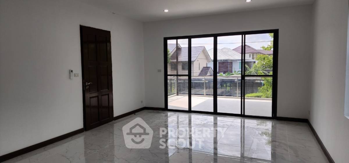 picture 5-BR House close to Sukhumvit (ID 1288943) - 16/34
