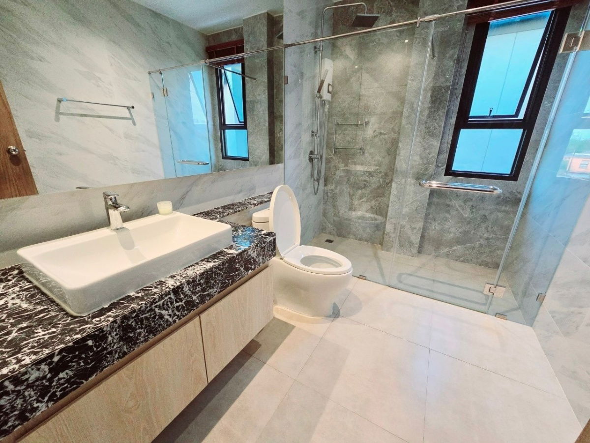 picture P80 – Luxury Modern-Style Home in Ekaluck Project, San Sai - 17/21