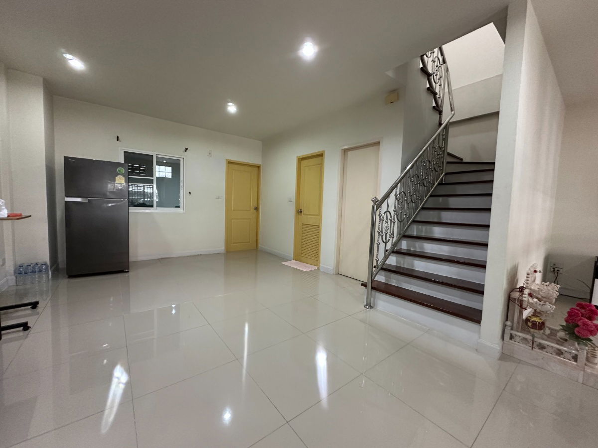 รูป ทาวน์เฮ้าส์ 3 ห้องนอน ใกล้กทม. พื้นที่เยอะ ใกล้แหล่งชุมชน - รูปที่ 5/16