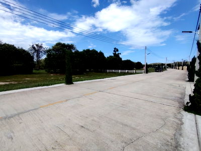 Land for sale Thap Tai, Prachuap Khiri Khan : 2-0-0 Rai | Awesome Home Building Plot  Ideal For Building Your Dream Villa(s)