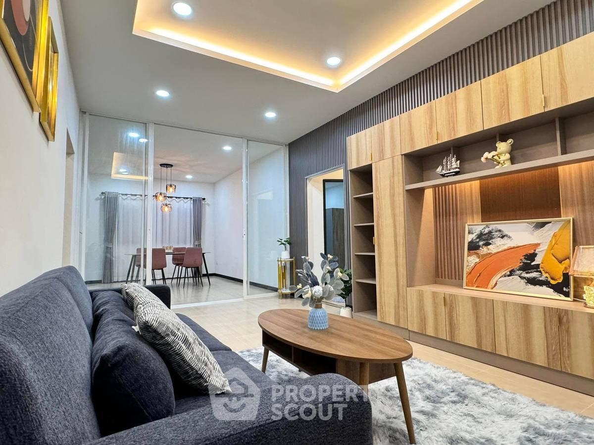 picture 3-BR House close to Pattaya (ID 2101246) - 2/20
