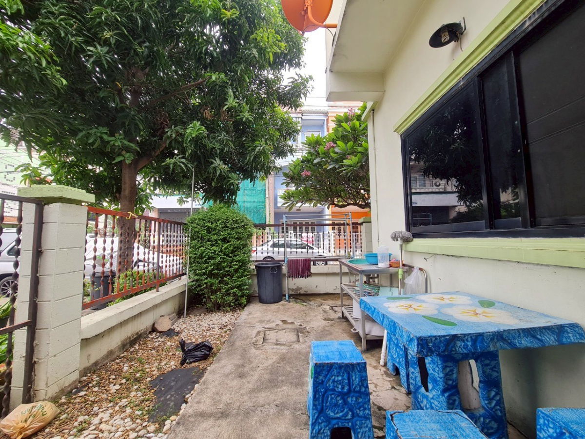 รูป ขาย ทาวน์เฮาส์หลังมุม บ้านลภาวัน 7 บางบัวทอง หมู่บ้านนี้ดี ติดริมถนนบางบัวทอง ไม่ต้องเข้าซอย เดินทางสะดวก - รูปที่ 12/16