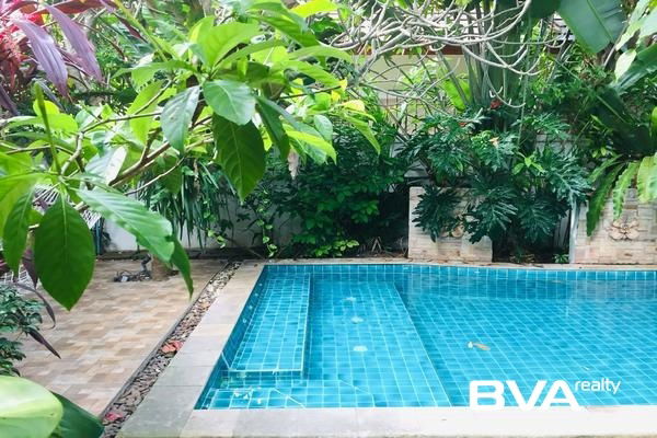 picture Baan Anda house for rent East Pattaya, 3 bedrooms , 4 bathrooms, close to Tara Pattana Intl' school - 11/34