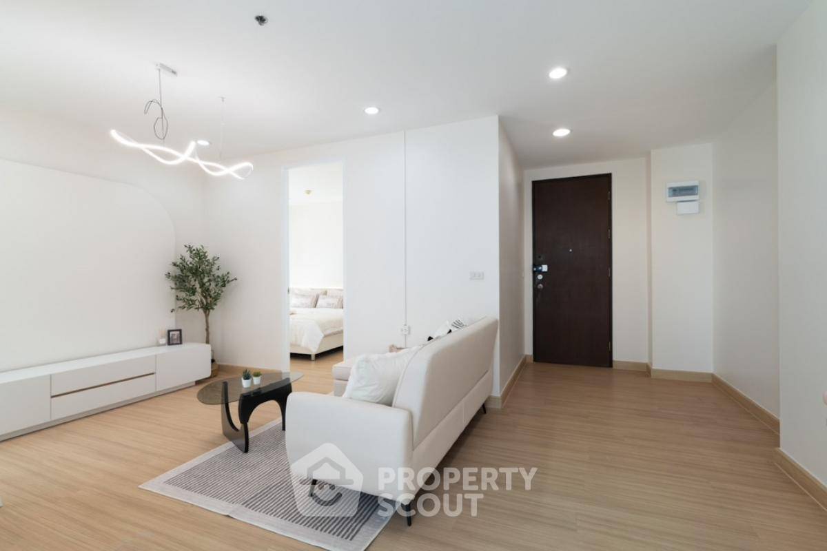 picture 2-BR Condo at The Parkland Srinakarin in Samrong Nuea (ID 2042576) - 1/20