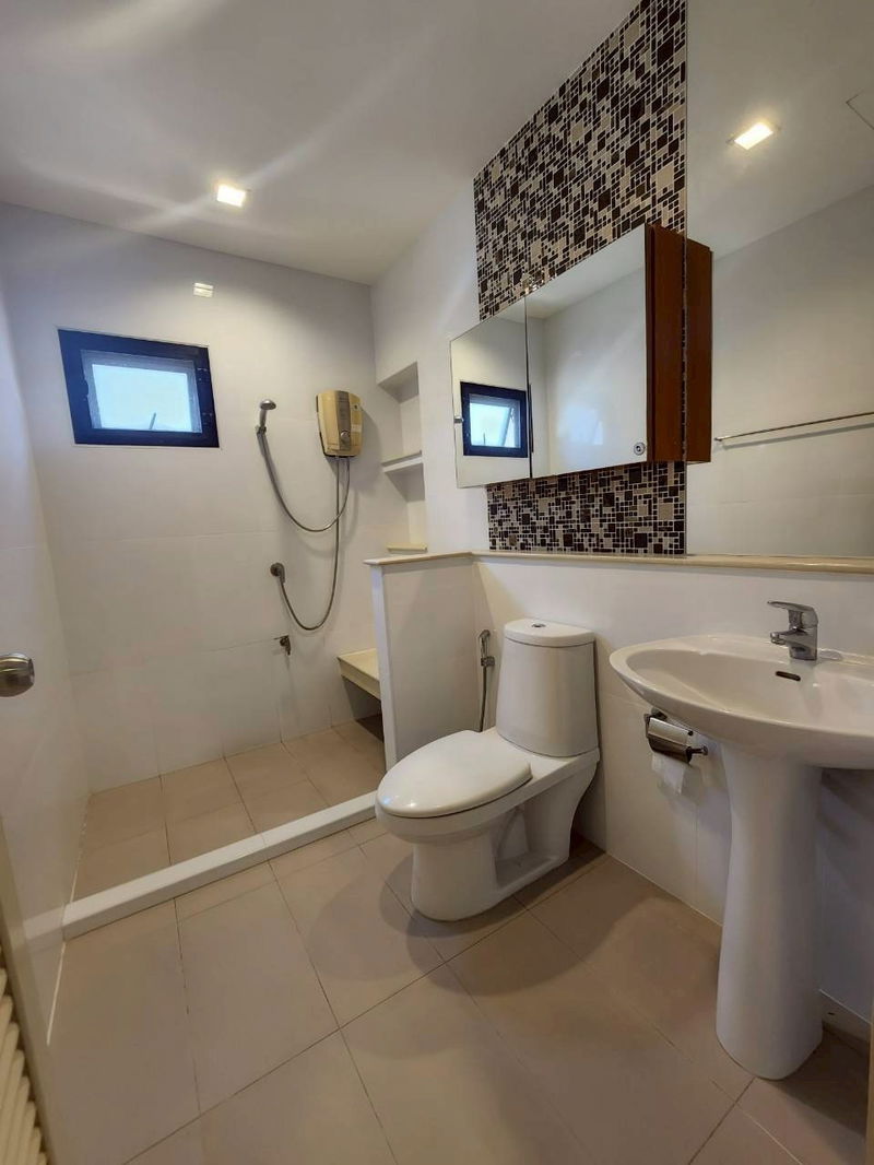 ขายบ้านเดี่ยว : ขายบ้านเดี่ยว 2 ชั้น พร้อมอยู่สภาพสวยมาก หมู่บ้านลัดดาวิลล์ โครงการ 4