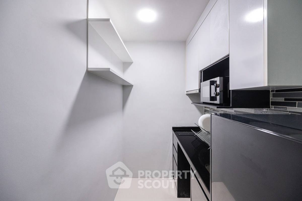 picture 2-BR Condo at Bangkok Horizon Sathorn near BTS Saint Louis (ID 1938613) - 17/40