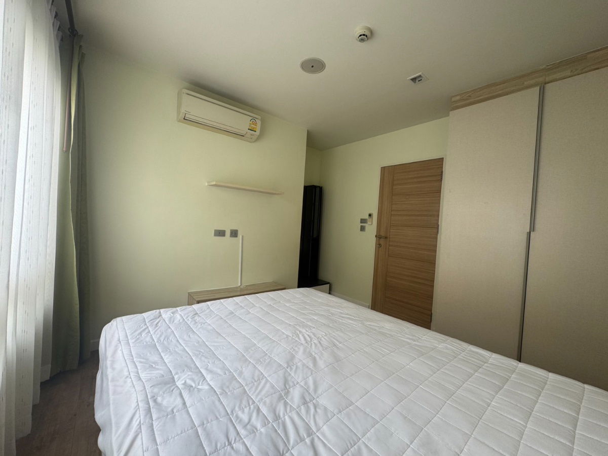 รูป ให้เช่าเอชทู คอนโด รามอินทรา 21  H2 Ramindra21 เฟอร์ไฟฟ้าครบ  แอร์ 3 เครื่อง 2 ห้องนอน 1 ห้องน้ำ มีเครื่องซักผ้า เปลี่ยนชักโครกใหม่ - รูปที่ 3/17