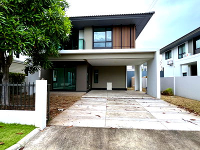 Houses for sale Chakri Naruebodindra Medical Institute : Burasiri Bangna bangpla Bangphli
