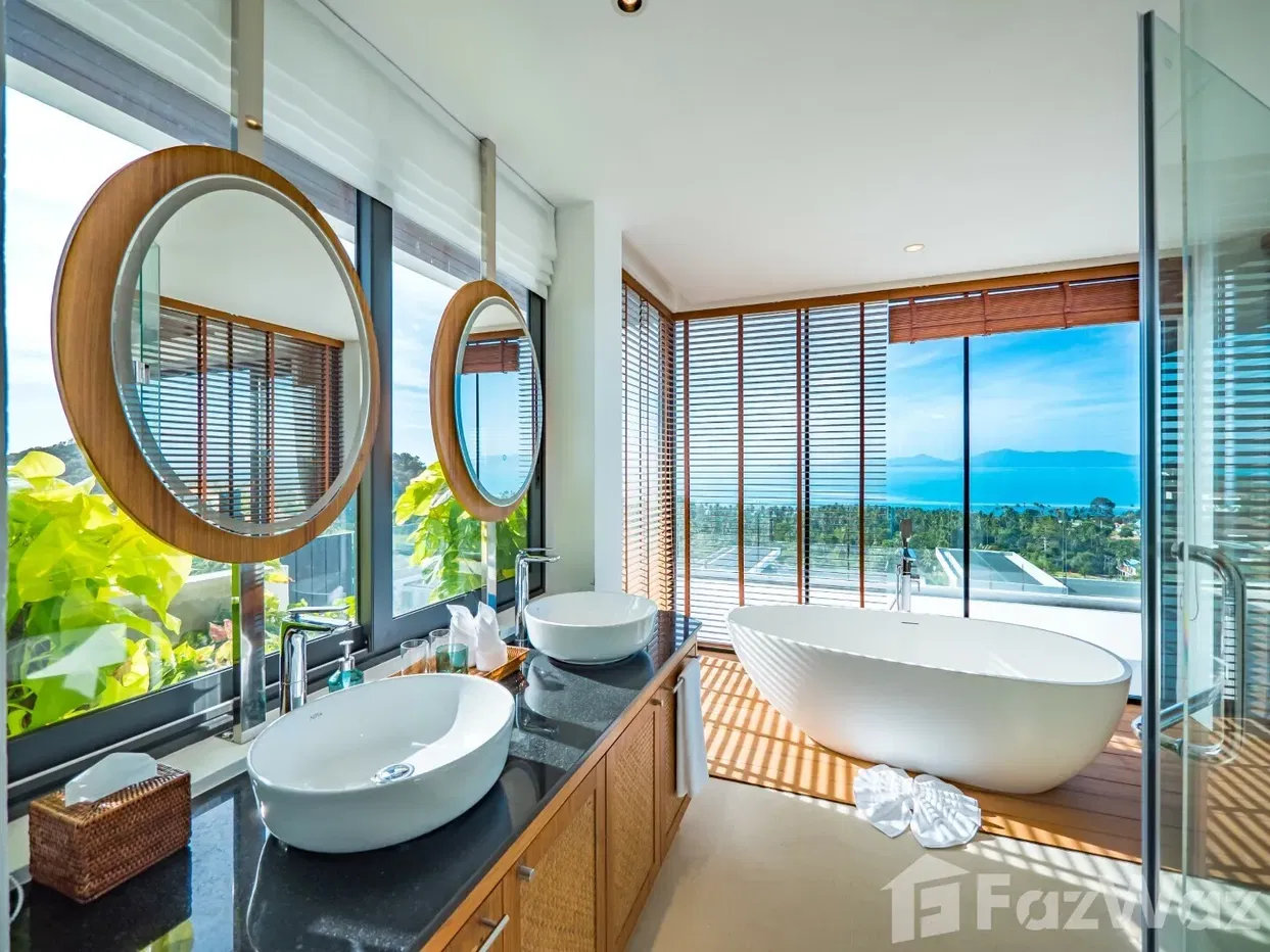 picture Modern 4 Bedroom Villa with Stunning Seaviews - 13/41