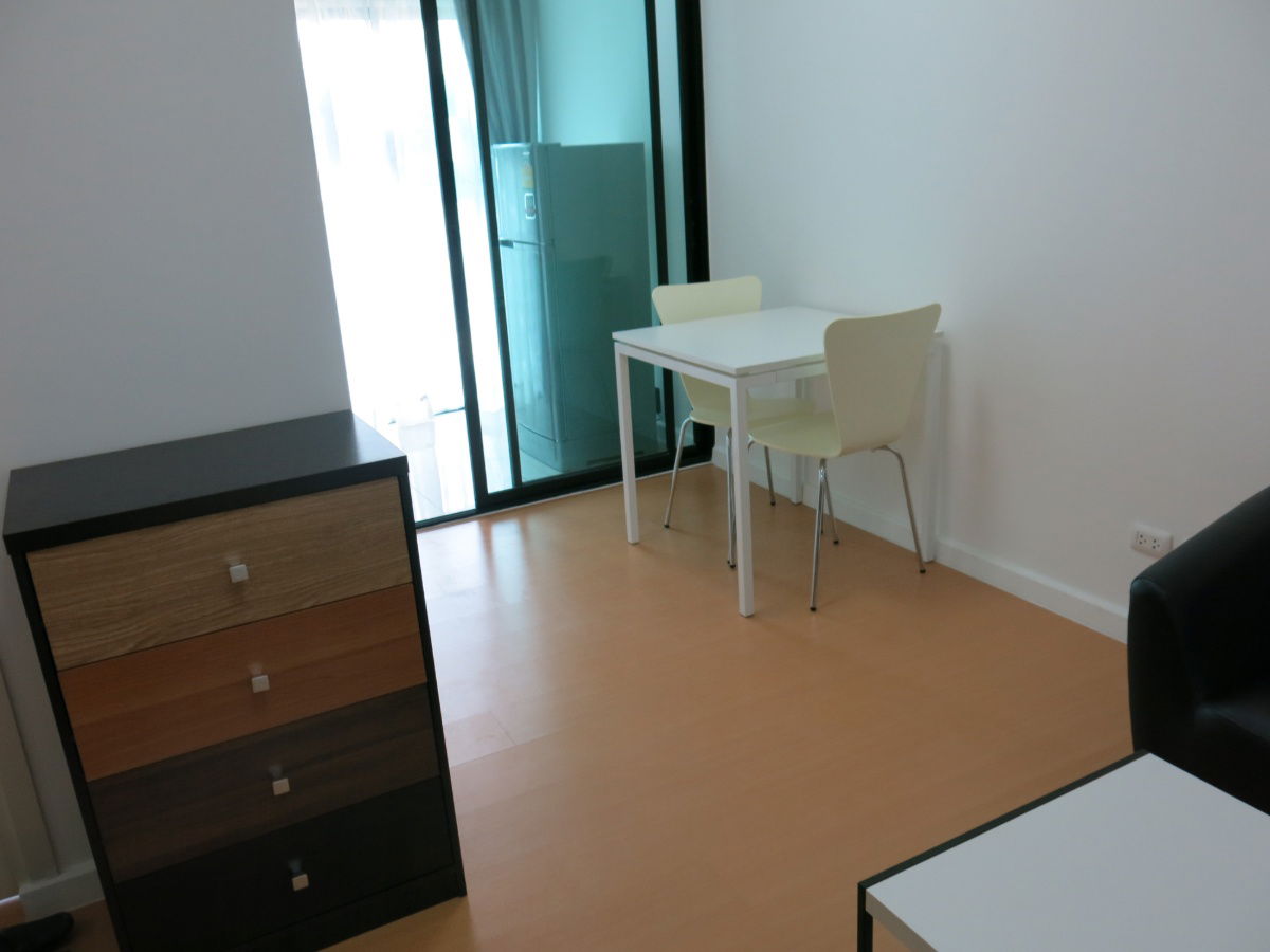 picture For Rent or Sale iCondo Ngamwongwan, 5th Floor, Building L1, 1 Bedroom, 1 Bathroom, fully furnished with electrical appliances, pool view - 1/13