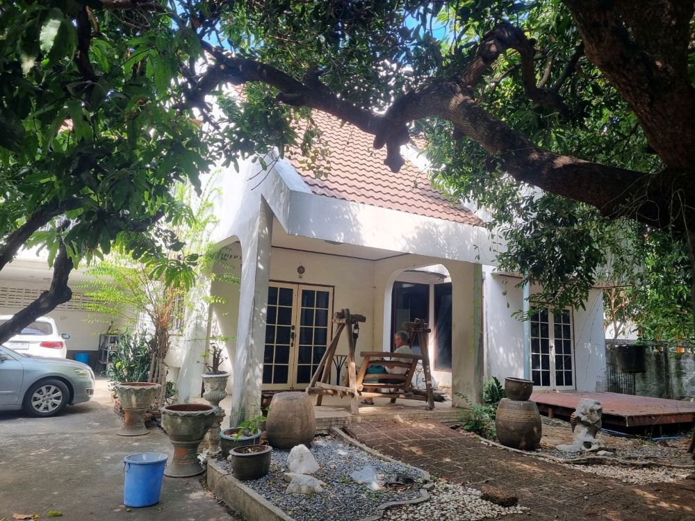 รูป ขายบ้านเดี่ยวหลังมุม 2 ชั้น ขนาด 111 ตรว. ติดถนนพหลโยธิน ขายตามสภาพ แขวงอนุสาวรีย์ กรุงเทพฯ - รูปที่ 4/8
