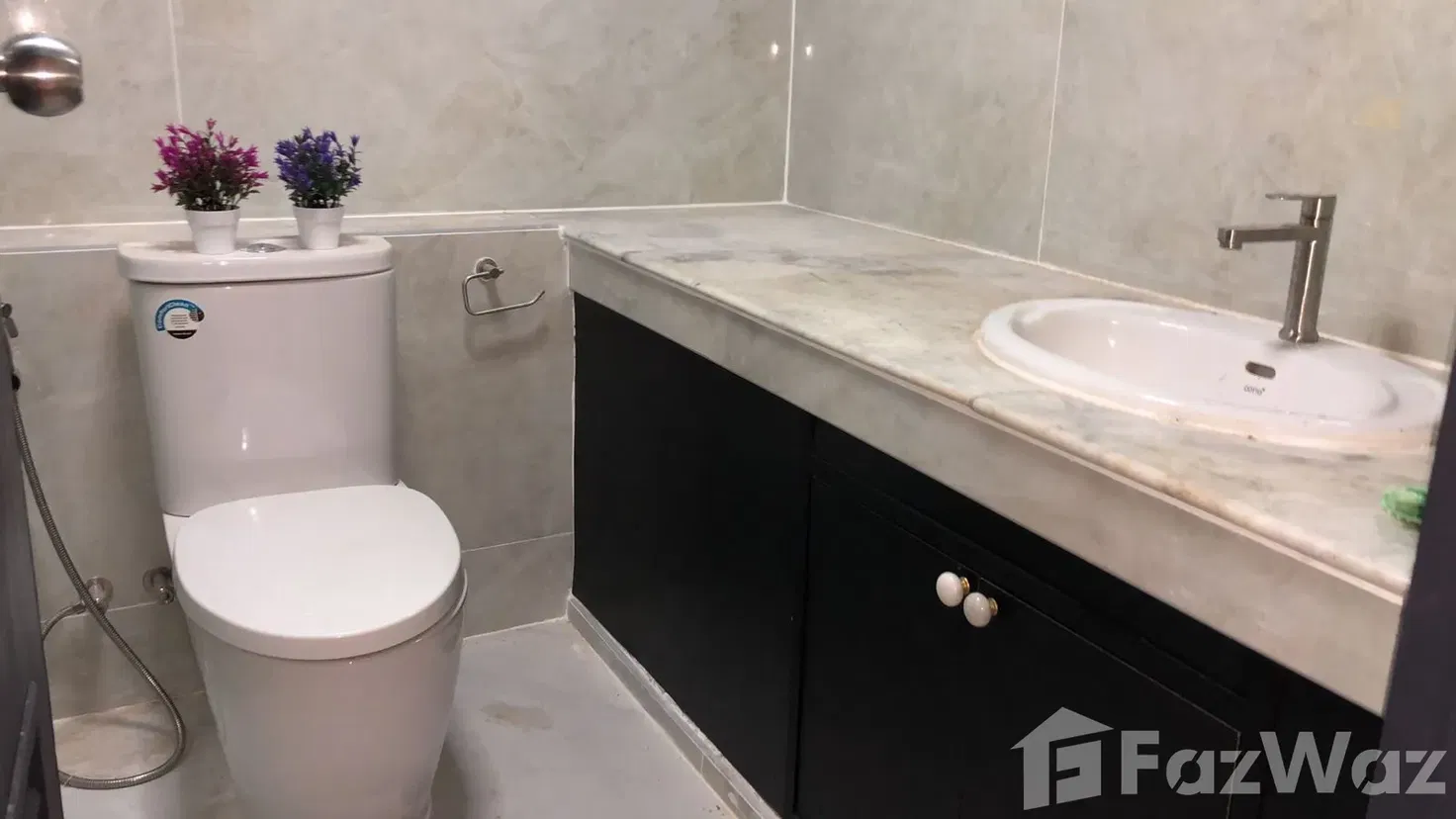 picture Large Studio Beachfront for Sale and Rent - 14/18
