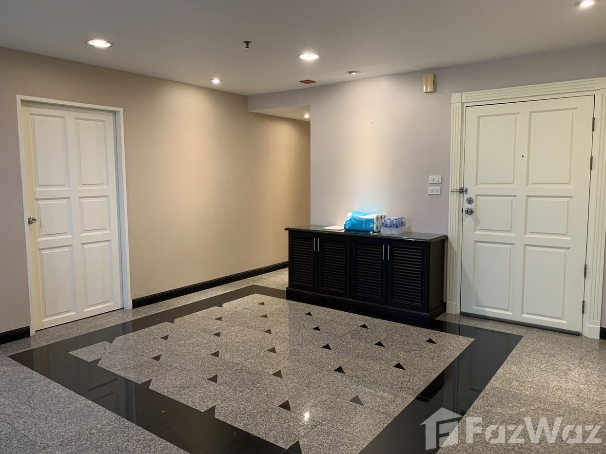 picture 3 bedrooms 4bathrooms 1906896 - 1/12