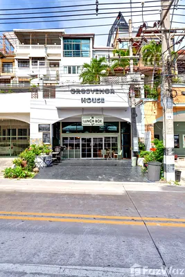 Townhouses for sale Bang Lamung Chonburi : 8 Bedroom Townhouse for sale in Nong Prue, Chon Buri