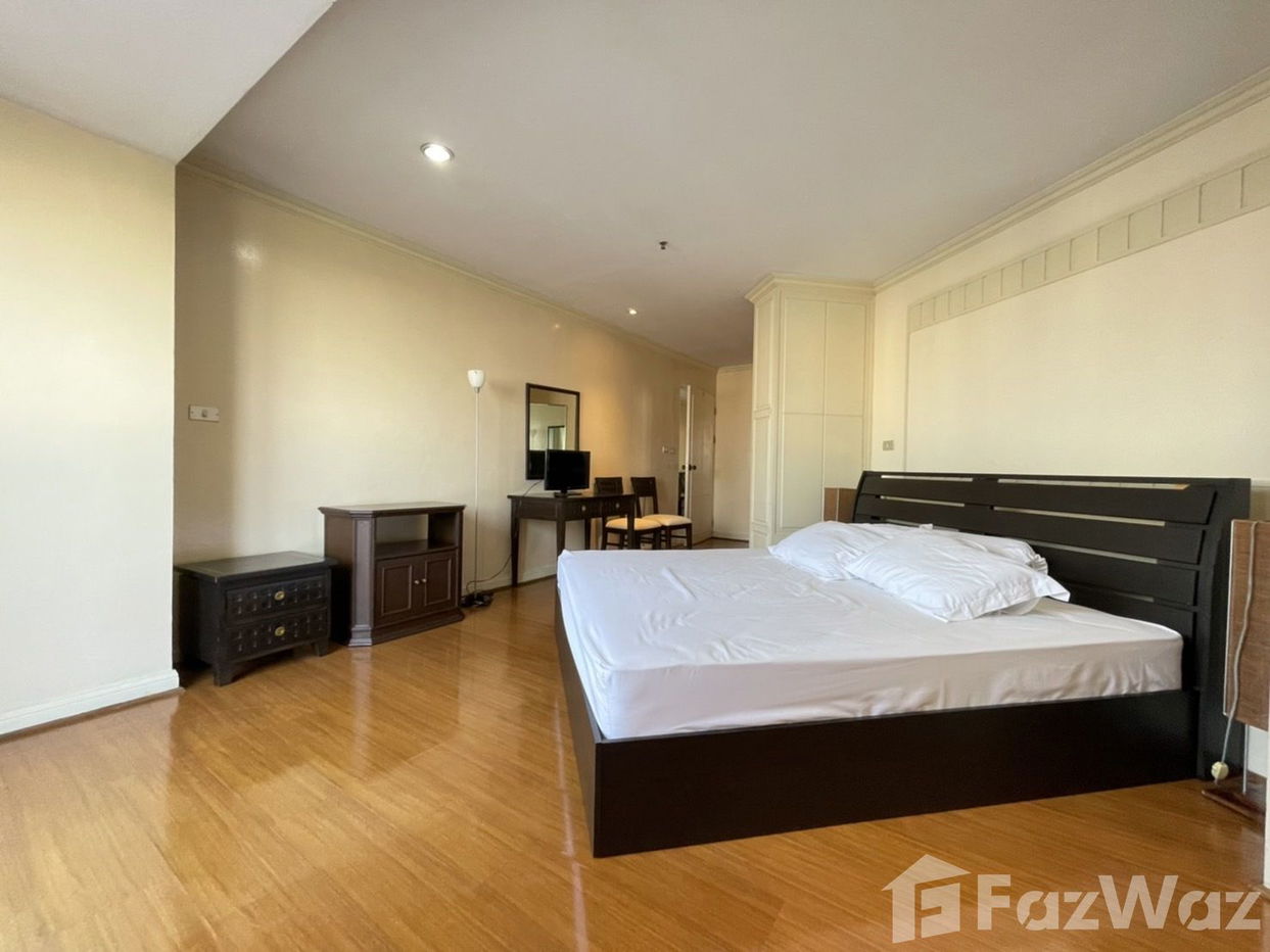 picture MODERN, LARGE, GOOD LOCATION - 6/14
