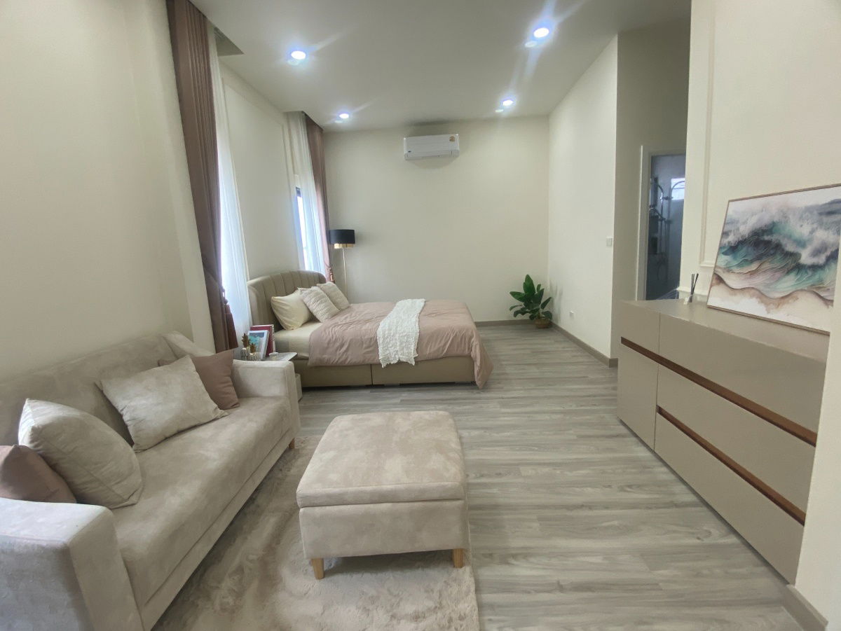 picture  Large single-storey detached house for sale - 13/20