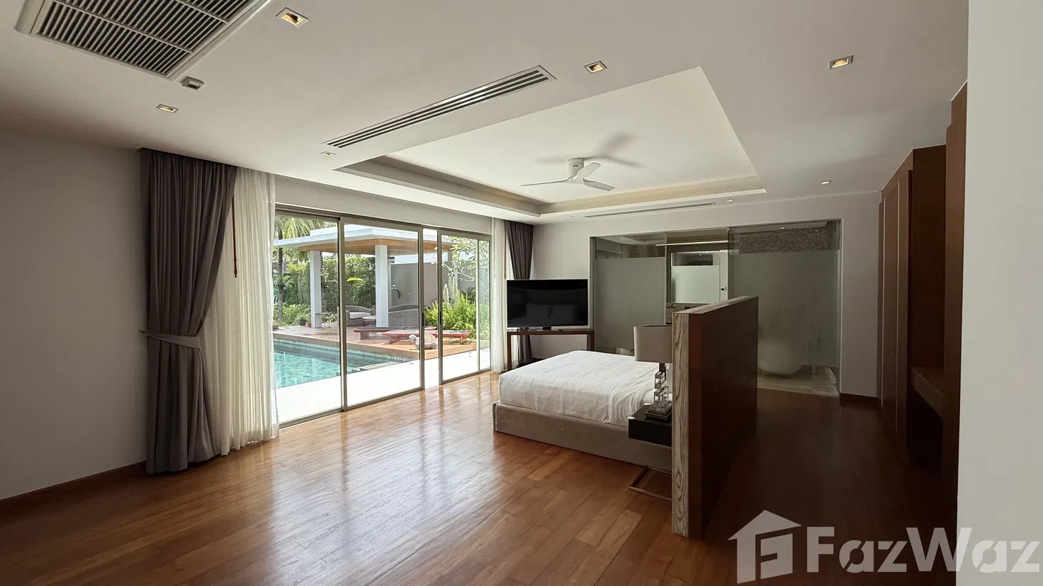 picture 4 Bedroom Villa - 42/43