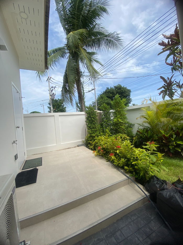 picture  Large single-storey detached house for sale - 18/20
