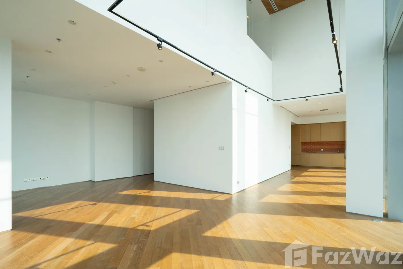 picture Amazing Pet Friendly Duplex For Sale - 31/35