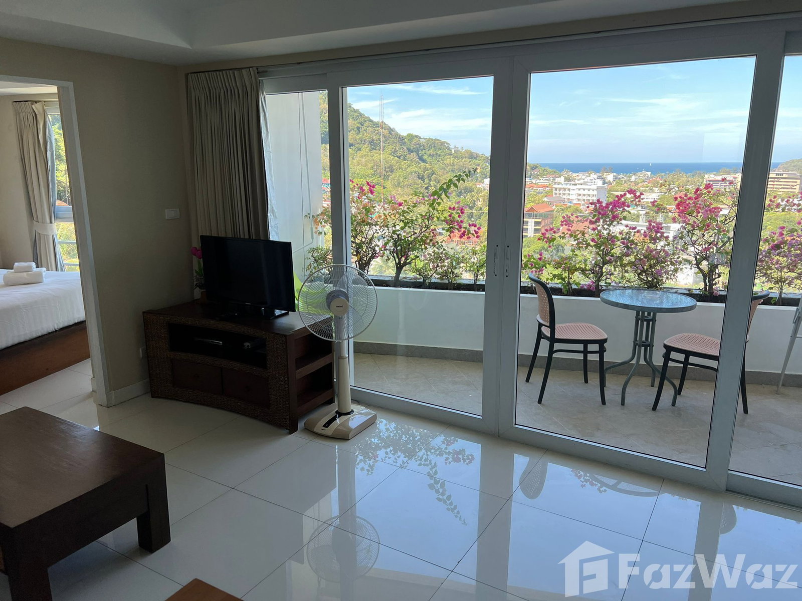 Sea& Mountain View 1374704 - image 6