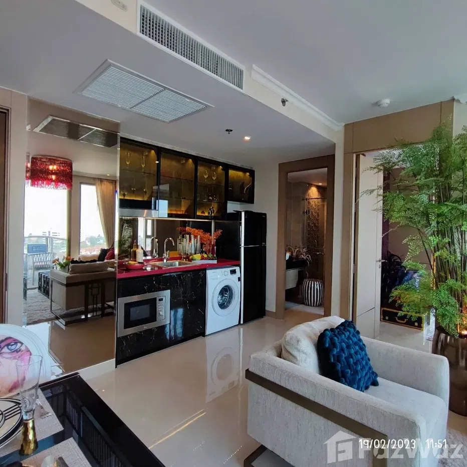 picture Skyline Splendor: 1BR Condo on 32nd Floor at Riviera Ocean - 3/10