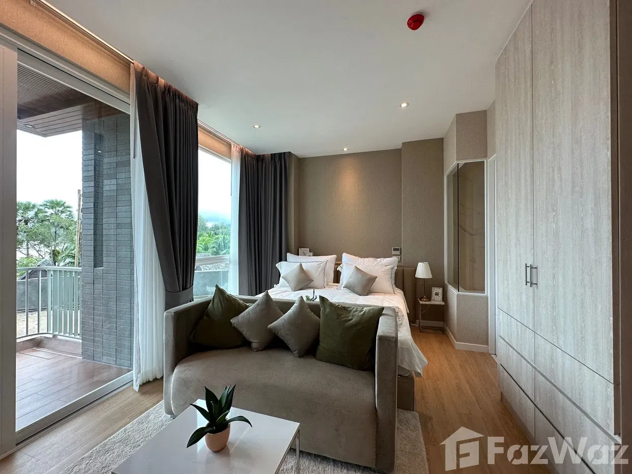 picture Unique Beachfront Seaview Studio Unit Condo For Sale - 3/6