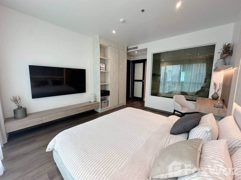 picture Big 1 Bed, 1 bath - 9/12
