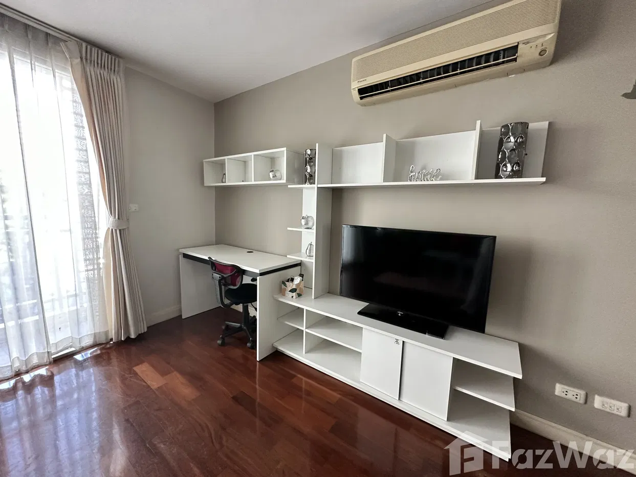 picture 2 Bedroom Condo for sale at 49 Plus - 6/11