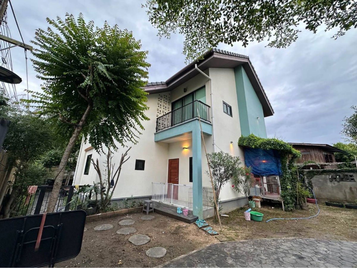 รูป ขายบ้าน ที่ตั้ง ท่าวังตาล สารภี ติดกับอำเภอเมืองเชียงใหม่ บ้านสไตล์ญี่ปุ่น อายุ 4 ปี แปลนมุม อยู่ระหว่าง วงแหวนรอบสองกับรอบสาม T.0946511456 - รูปที่ 1/12