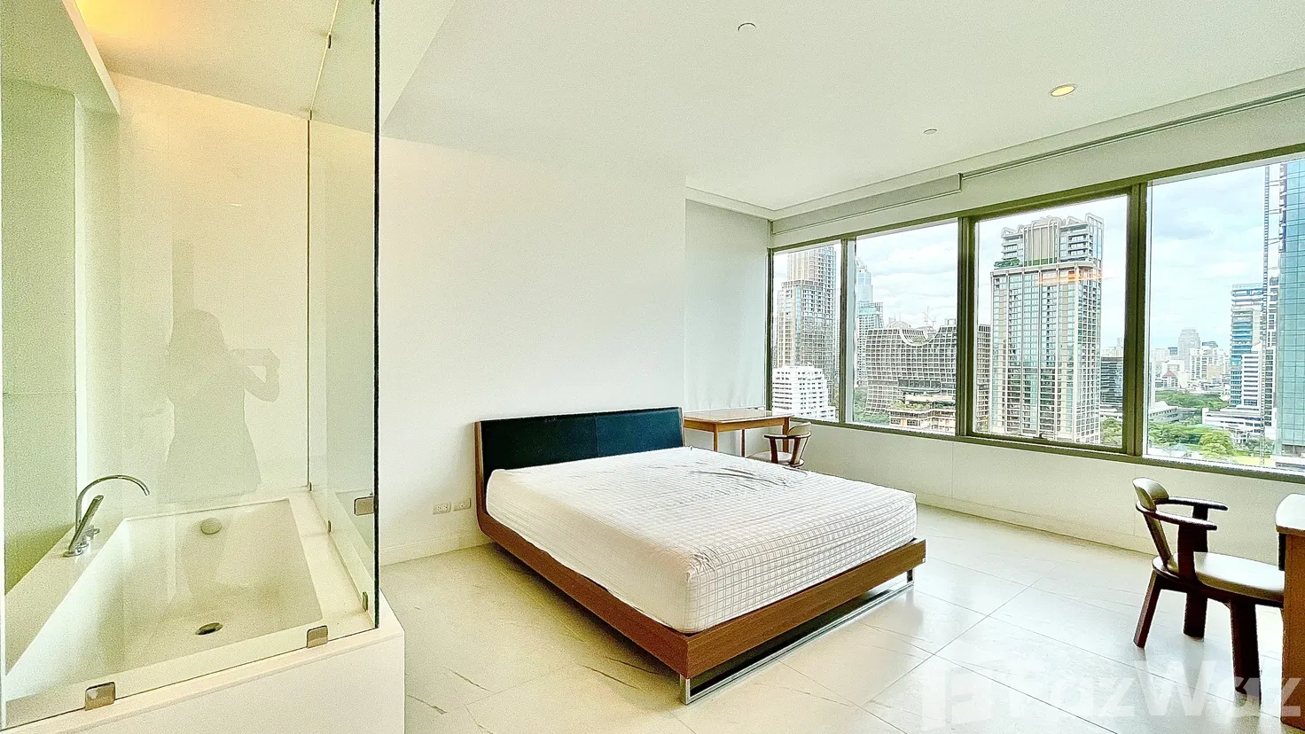 picture 2 Bedroom Condo for sale at 185 Rajadamri - 40/48