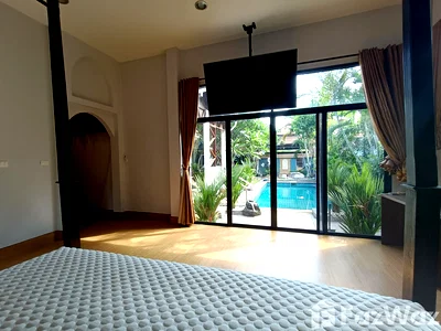 Houses for rent Bang Lamung Chonburi : Private Pool villa with garden for rent 5368325