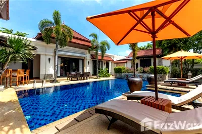 Houses for sale : 4 Bed House for sale in Sai Taan Villas
