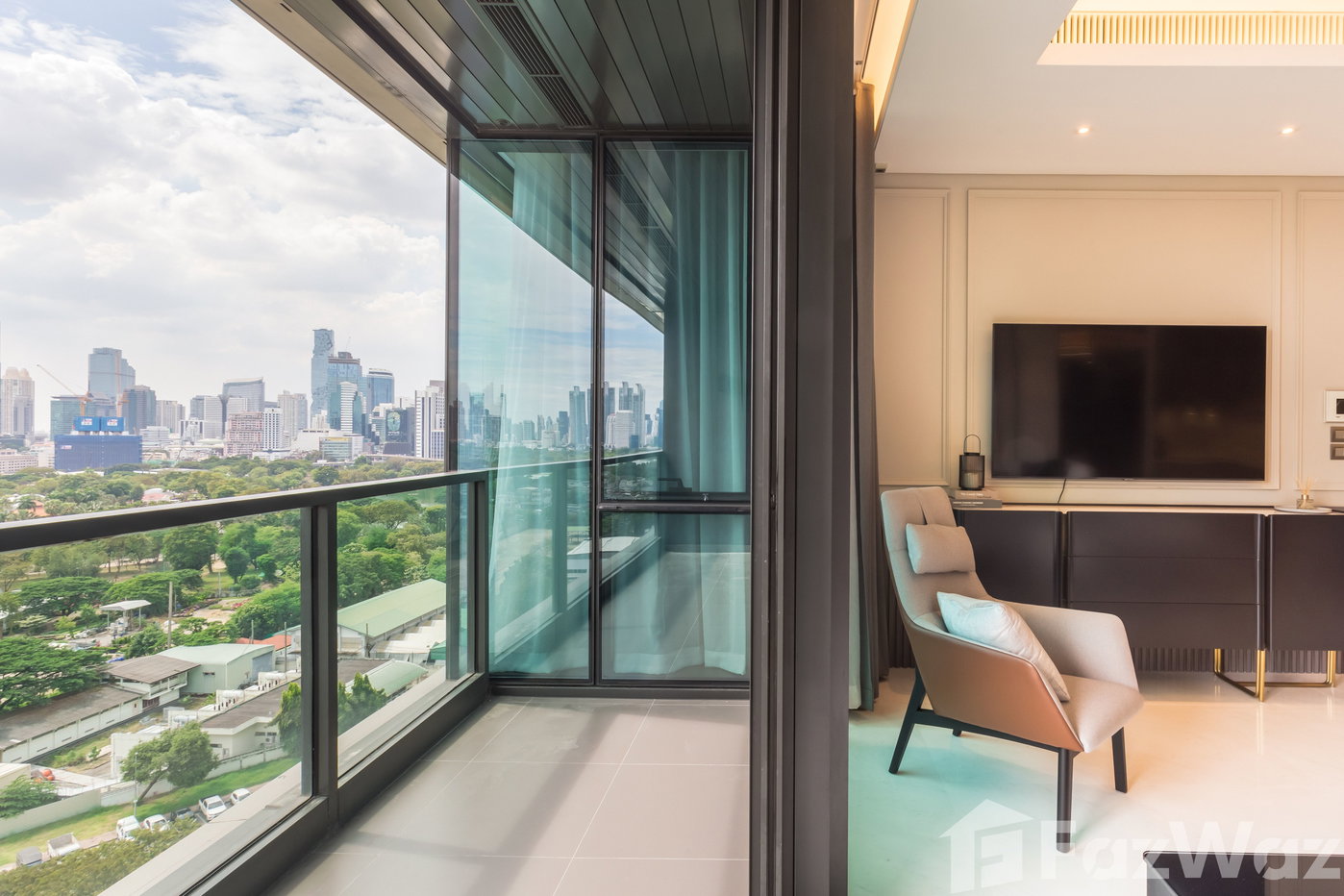 picture 1 Bedroom Condo for rent at Sindhorn Tonson 1175022 - 3/7
