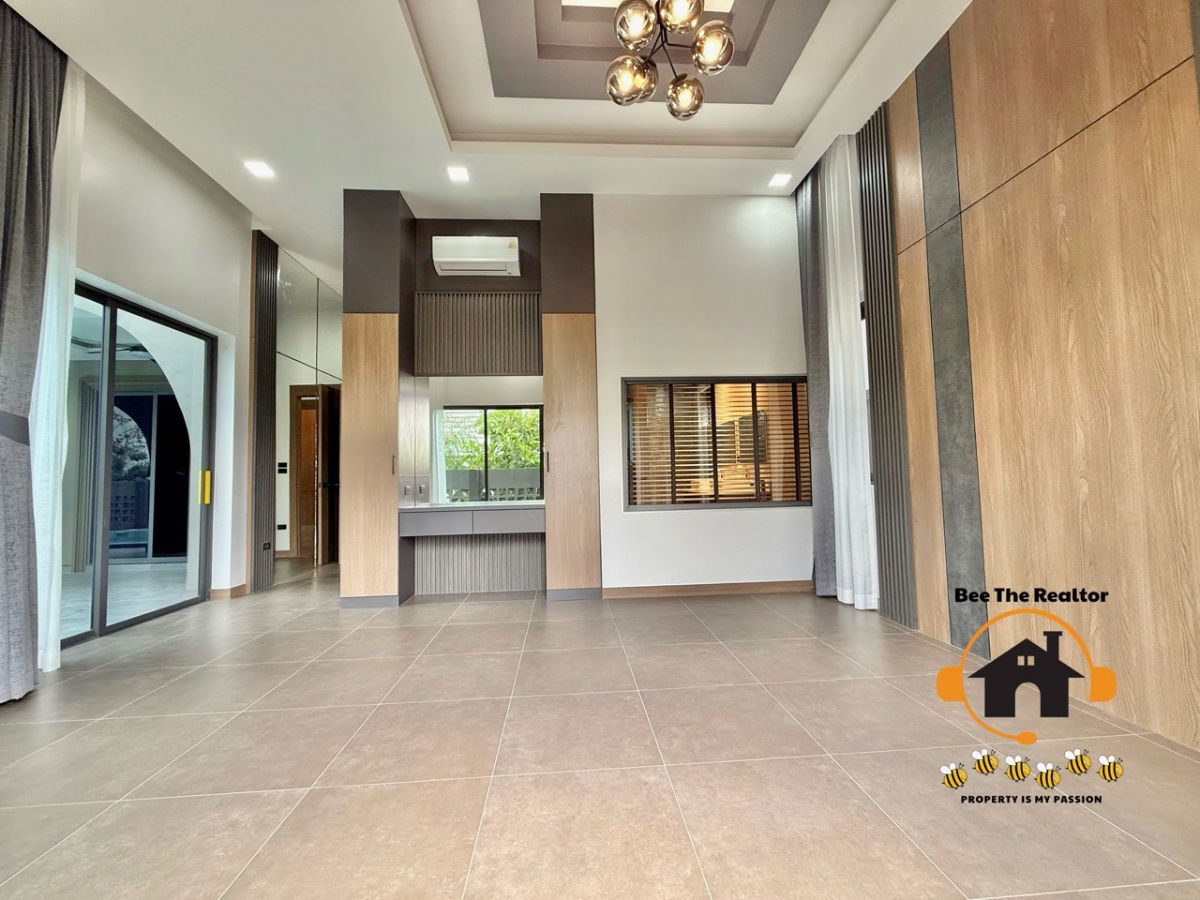 picture Luxury Pool Villa for Sale – Mabprachan Area - 21/29