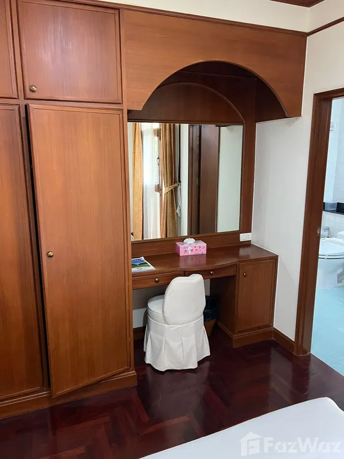 picture Golf-View 3 Bedroom Freehold Condo - 18/47
